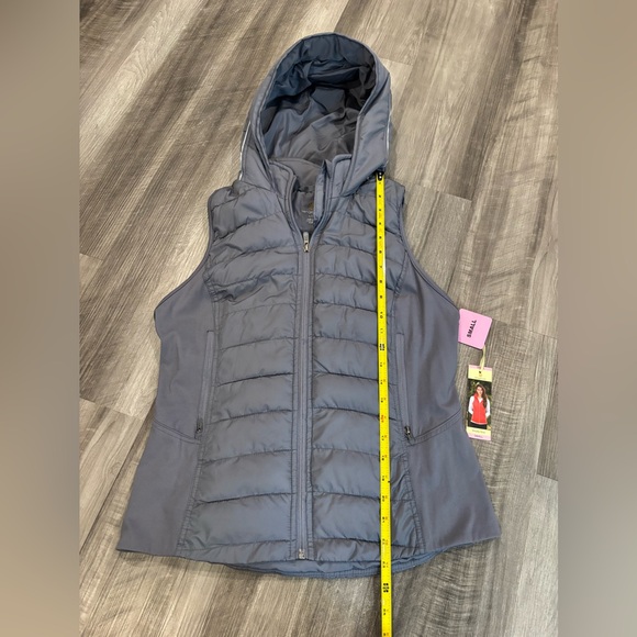 NWT Tangerine Women's Grey Puffer Vest - Size Small - Picture 5 of 7